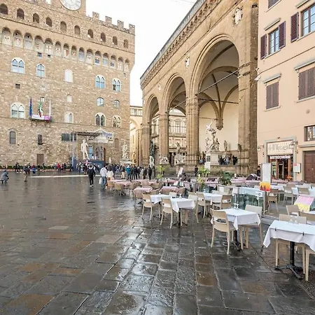 Piazza Signoria 1, Apartment *