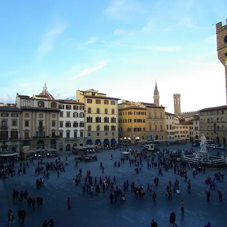 Daire Piazza Signoria 1, *